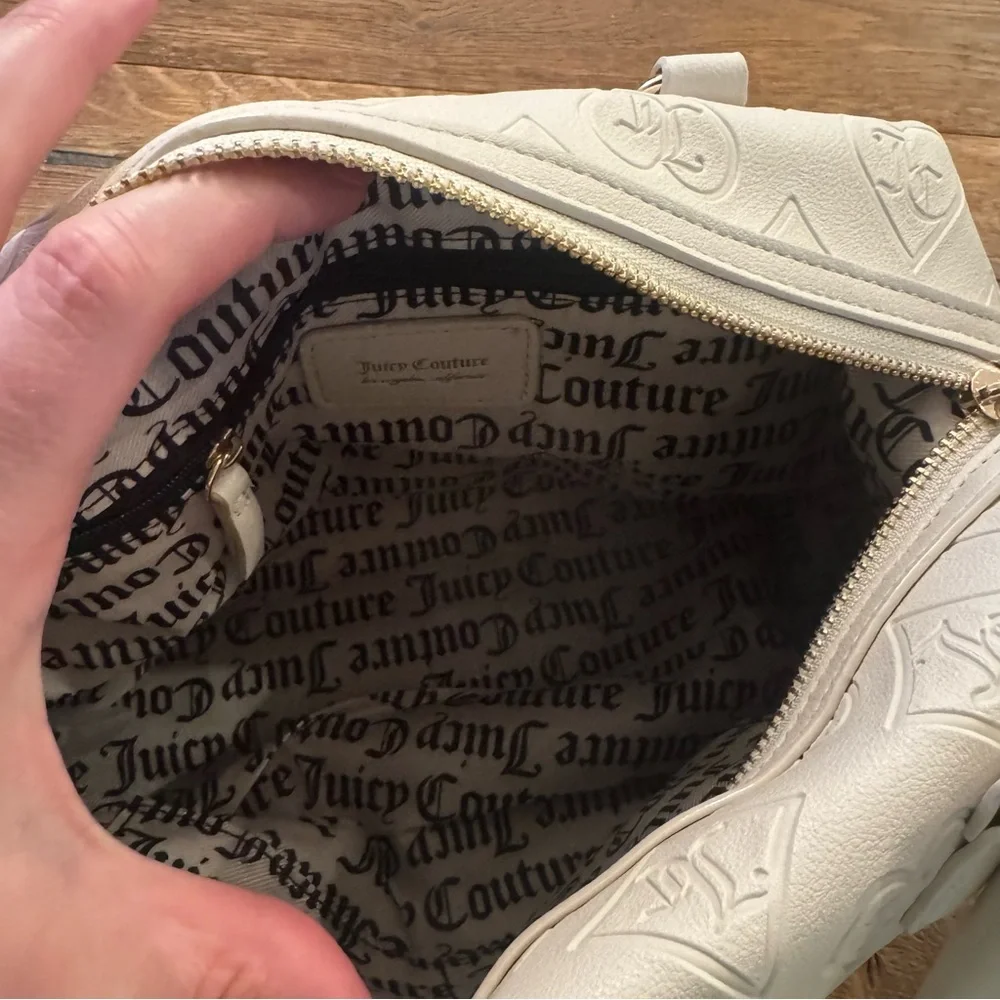 NWT Juicy Couture satchel with embossed pattern and hearts embellishment - Picture 9 of 9